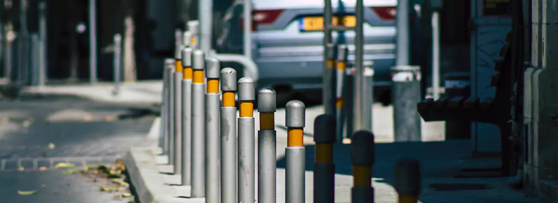 Safe and Convenient Retractable Barrier Column Systems for Properties in Upper Ten Oaks, BC